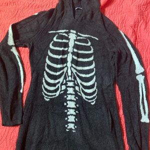 Super soft skeleton sweater with hoodie